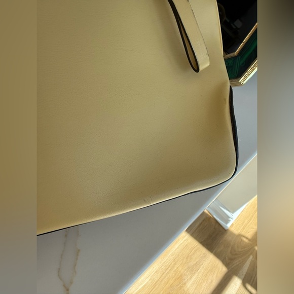 Vintage yellow purse - Picture 5 of 16